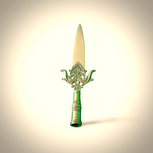 Handcrafted Sri Lankan Ceremonial Spear – Brass Blade with Painted Wooden Handle
