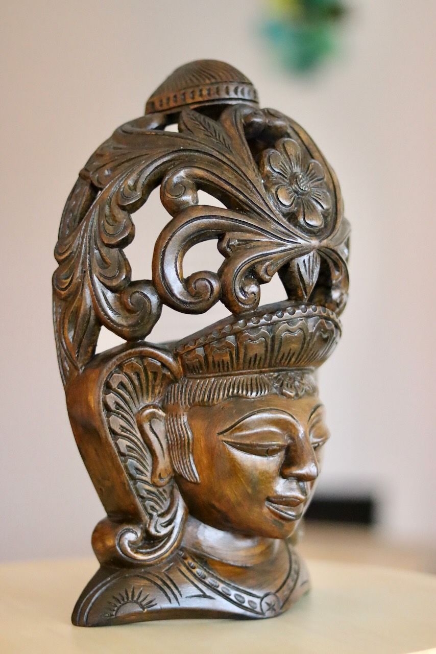 Hand Carved Kandyan Princess Wooden Sculpture – Sri Lankan Royal Lady Statue