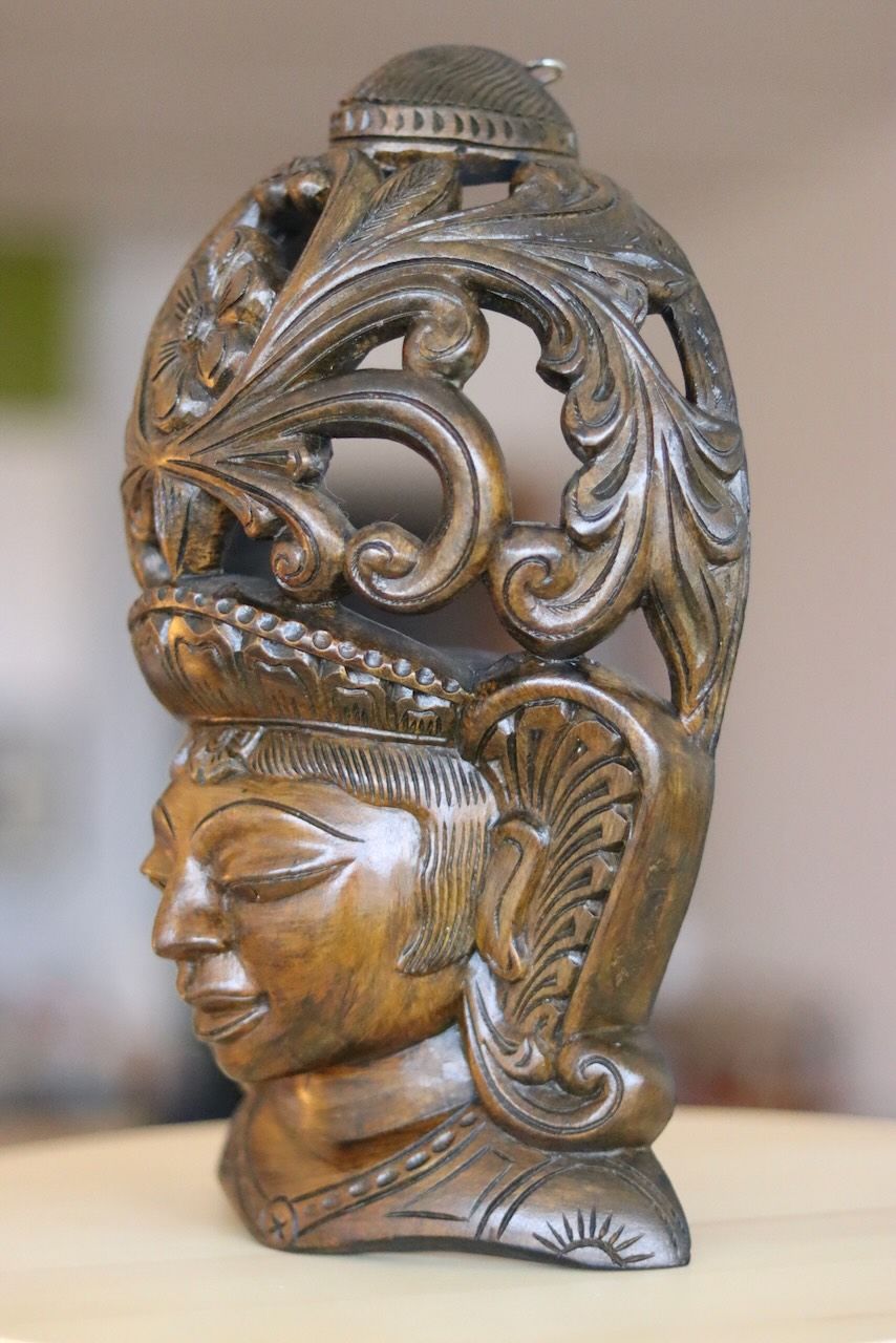 Hand Carved Kandyan Princess Wooden Sculpture – Sri Lankan Royal Lady Statue