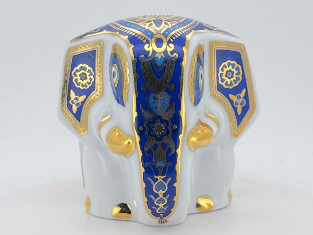 Decorative Ceramic Elephant Container – Hand-Painted Storage Figurine