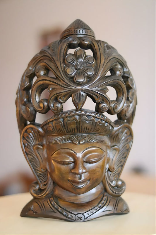 Hand Carved Kandyan Princess Wooden Sculpture – Sri Lankan Royal Lady Statue
